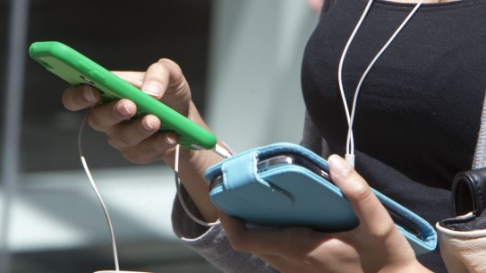 Optus, Vodafone and TPG all participated in the auction, leading to a three-way fight for the 700 spectrum.