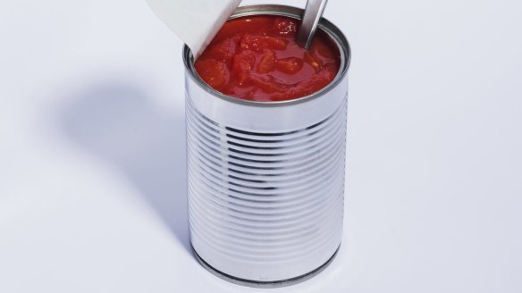 Canned tomatoes are not inferior to the fresh version.