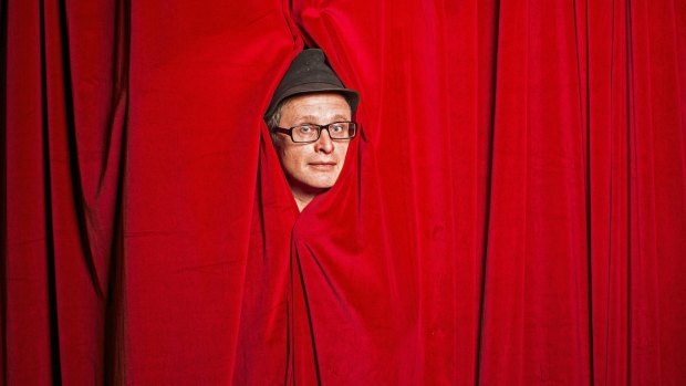 Simon Munnery offers a mishmash of styles, underscored by a sense of the absurd.
