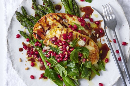 Grilled asparagus and halloumi salad.