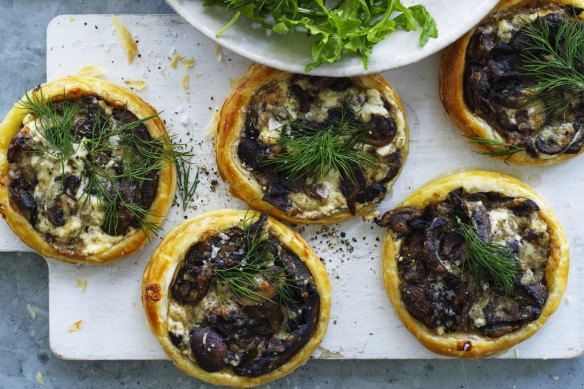 This recipe makes enough for six tartlets or one large tart.