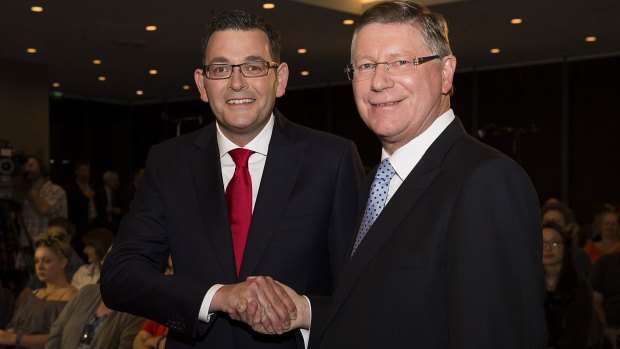 Daniel Andrews and
Denis Napthine shake hands at the Frankston election debate.
Photo: Paul Jeffers