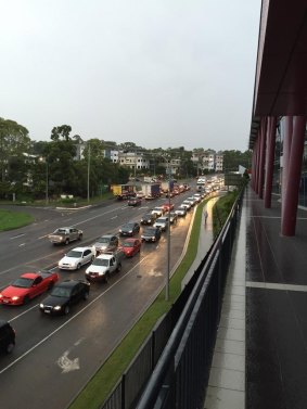 A burst water main has caused traffic chaos in Brisbane's east. 