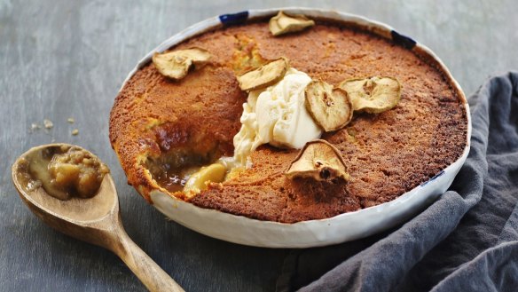 Apple and cardamom pudding with malt caramel.