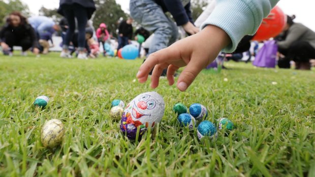 Geelong Easter Egg Hunt organisers have bitten back, accusing parents of hoard dozens of eggs.