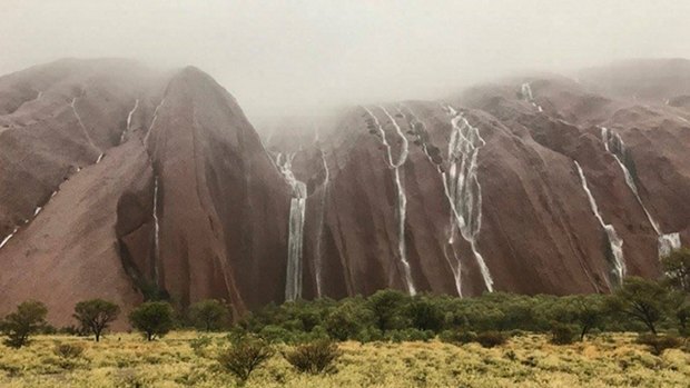 Record rainfall reached to the Red Centre during 2016, including the Christmas storms over Uluru.