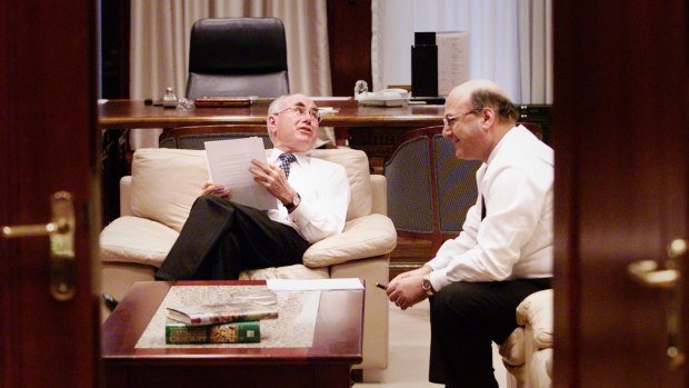 John Howard and Arthur Sinodinos plan the Coalition's 2001 election strategy.
