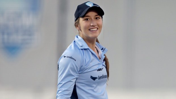 Mikayla Hinkley at training with the NSW Breakers at the SCG.