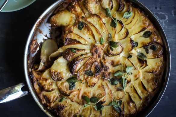 Moussaka meets gratin (hold the meat).