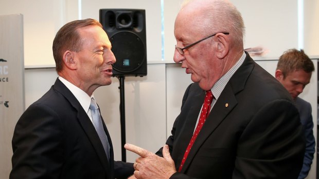 Tim Fischer has been brought on board by broadcasters to make the case for reform with the Abbott government.