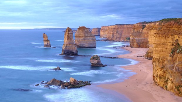 The government has been told to improve the visitor experience at the Twelve Apostles and other key attractions.
