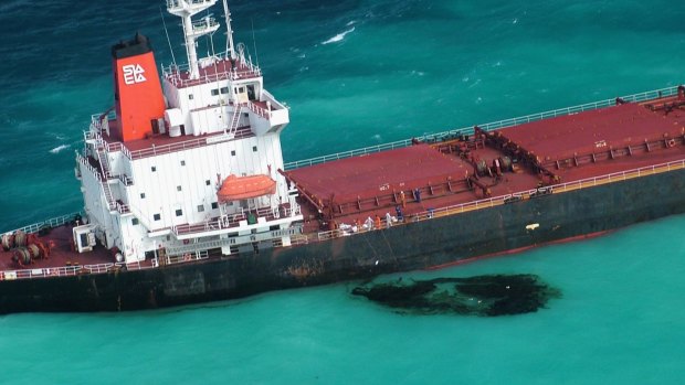 Fuel oil leaks from the Shen Neng 1 when it ran aground on a shoal in 2010.