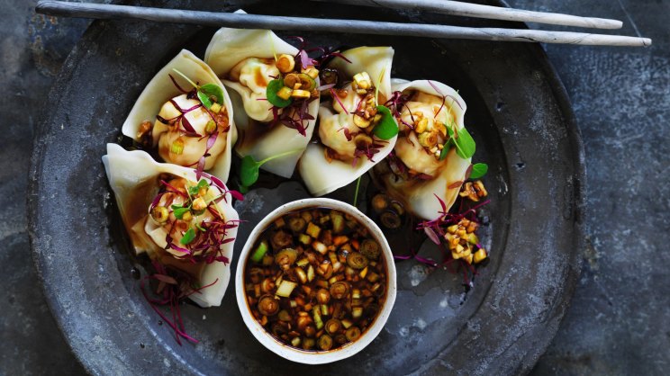 Prawn wontons with spring onion, ginger and vinegar dressing recipe-image