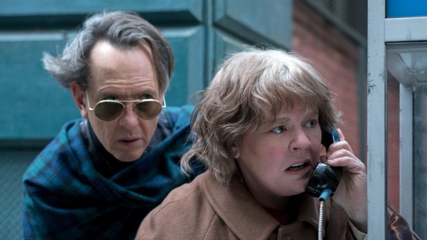 Richard E. Grant and Melissa McCarthy in Can You Ever Forgive Me?