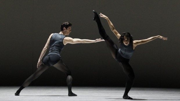Andrew Killian and Vivienne Wong in <i>Filigree and Shadow</i>, part of the Australian Ballet's <i>20:21</i>. 
