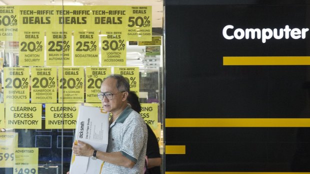 Dick Smith receiver Ferrier Hodgson will question the former board of the collapsed retail chain.