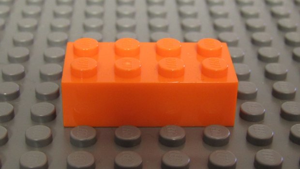 Lego brick 2 x 4