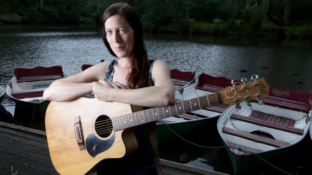 Sal Kimber and her band The Rollin' Wheel will perform on the paddle steamer PS Pevensey as part of the Riverboats Music Festival in Echuca. 