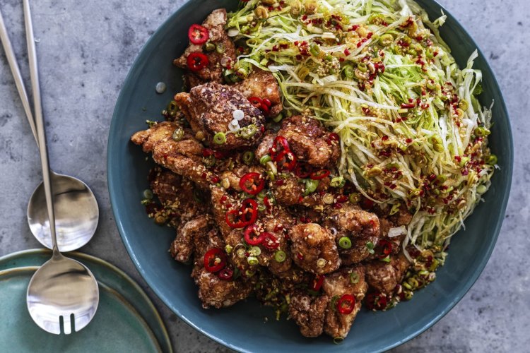 Fried chicken with vinegar dressing.