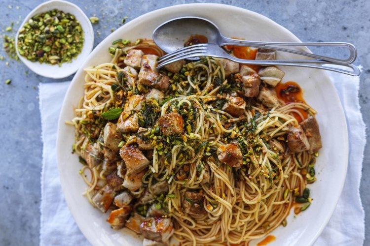 Spaghetti with tuna, pistachio and mint.