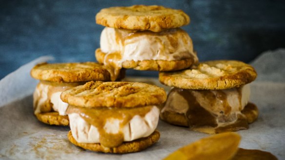 Ginger spice snaps with chai ice-cream and salted date caramel.