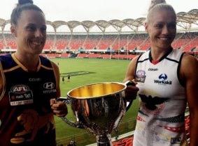 The AFL is weighing up the timing of the AFLW grand final.