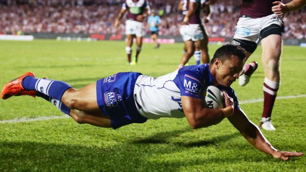 Calling time: Sam Perrett of the Bulldogs.