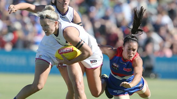 Fast break: Fremantle's Amy Lavell in action at the weekend.