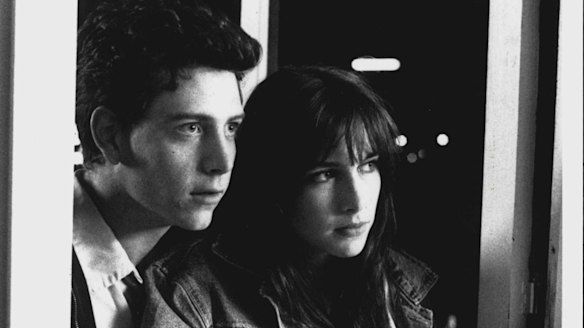 Mendelsohn with Claudia Karvan in The Big Steal, 1990.