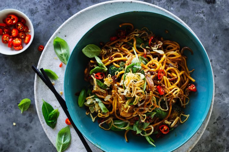 Adam Liaw's chicken and broccoli hokkien noodles.