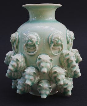 Shaun Hayes' Lion Pot, 2015, Stoneware ceramic, 20cm x 15cm diameter.