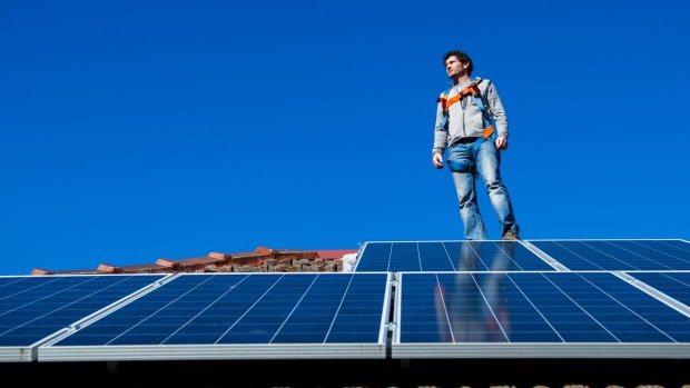 More than 5000 homes and businesses across the ACT could soon have access to photovoltaic battery storage. 