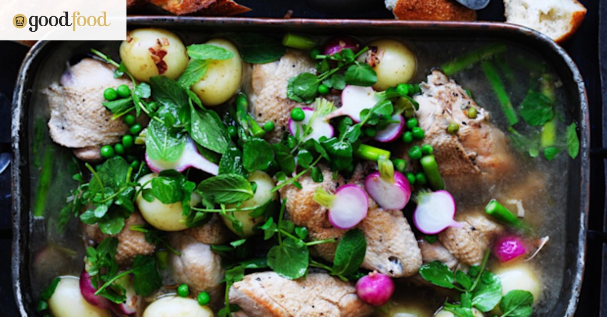 Rosé spring chicken stew recipe with bacon and potatoes