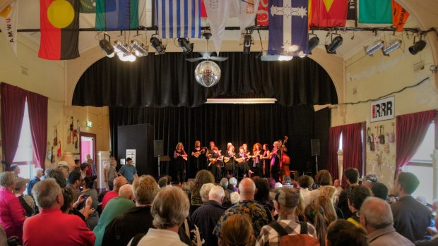 "Chooks on a Hot tin roof" perform at the Melbourne Ukelele Fest in 2012.