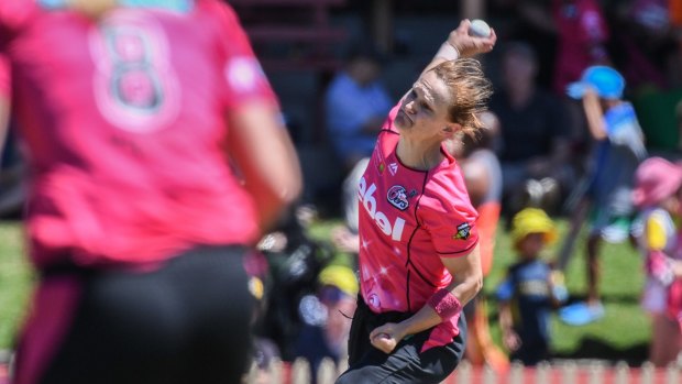 On the pace: Sarah Aley bowls to the Thunder at North Sydney Oval.