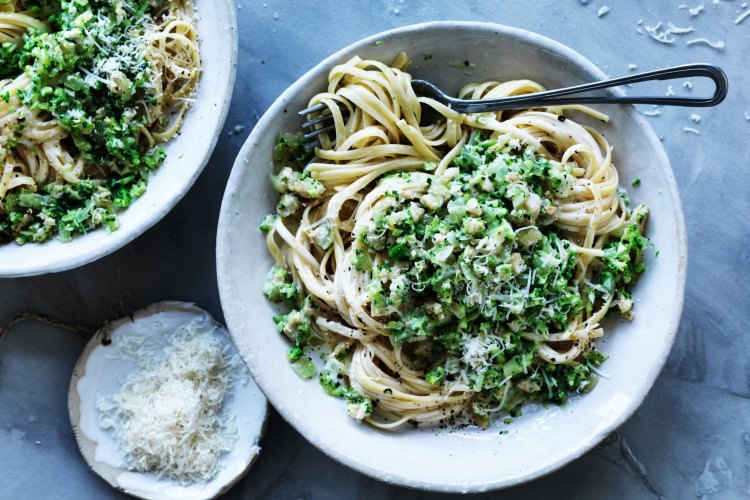 Chicken and broccoli linguine