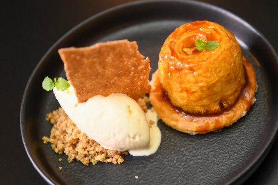 'Tarte tatin' with roasted granny smith apple and bay leaf ice-cream.