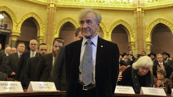 Elie Wiesel  arrives in the Hungarian Parliament building in Budapest, Hungary in 2009.