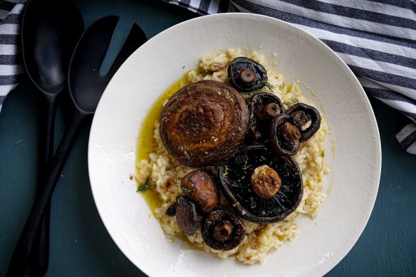 Oven-baked risotto topped with buttered mushrooms.