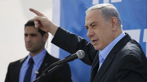 Israeli Prime Minister Benjamin Netanyahu  has criticised US plans to reach a deal with Iran on its nuclear program.