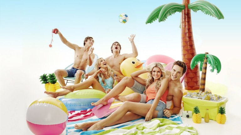 Hindsight Neighbours Pentru a scrie un review trebuie sa fii autentificat. hindsight neighbours