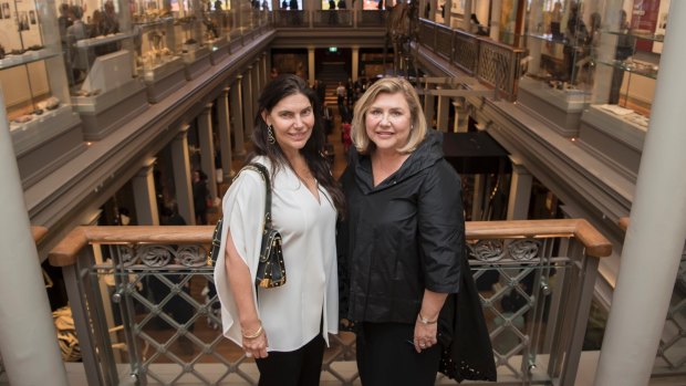 Gretel Packer with Australian Museum director Kim Mackay. 