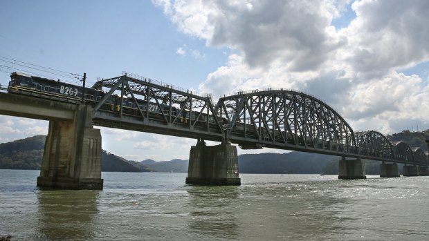 Belated investigations in 2015 showed significant corrosion on a pier supporting the Hawkesbury River Rail Bridge. Subsequent investigations have shown corrosion in its upper sections.