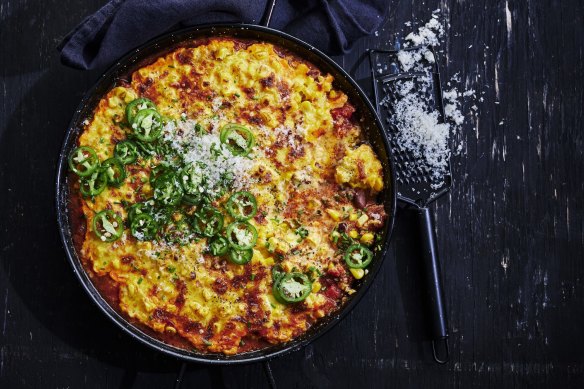 Chilli beef and corn pie. 