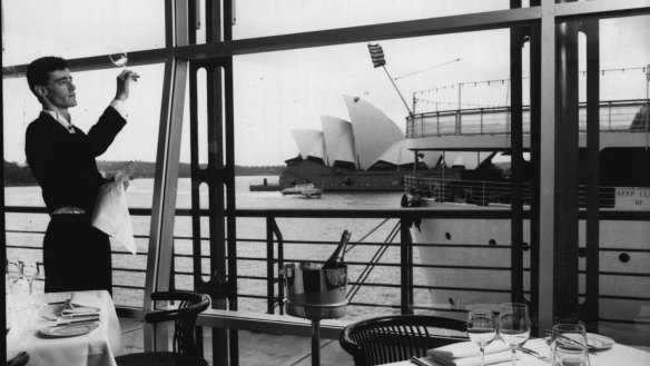 Bilson's at Circular Quay photographed November 10, 1988.