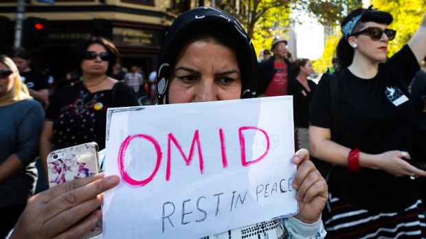 Melburnians protest over treatment of refugees, after the death of Omid.