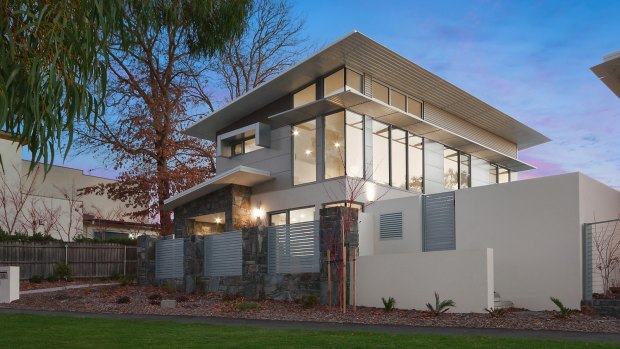 The property for sale is owned by Ian Meldrum who ran Canberra's famous Holy Grail restaurant.