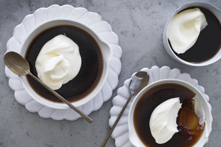 Chai jelly with whipped cream.