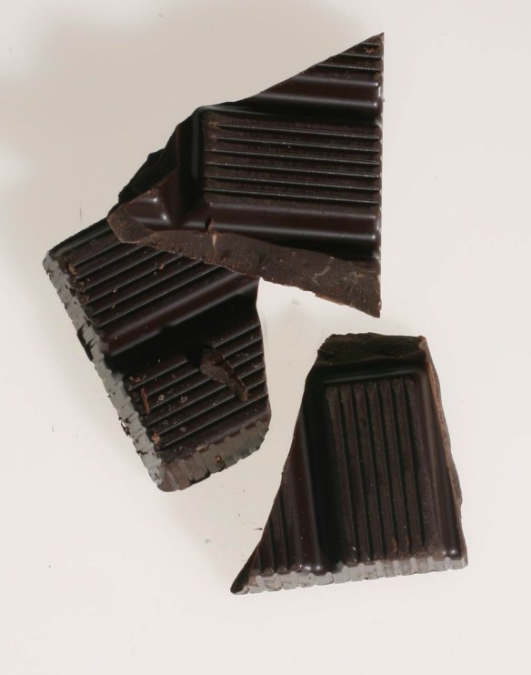 Dark chocolate can be a reward that curbs cravings.