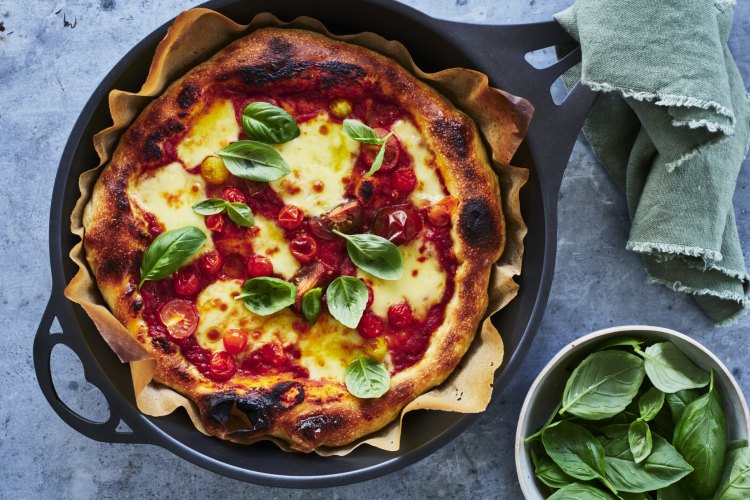 Adam Liaw's 'nduja margherita pizza.